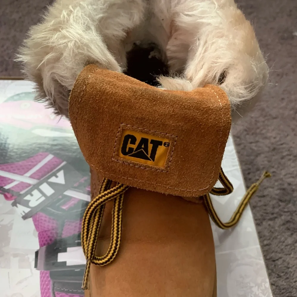 Boots - Picture 2 of 10
